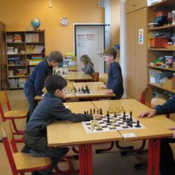 20120215_schach-ag_klasse_2_800x600.jpg